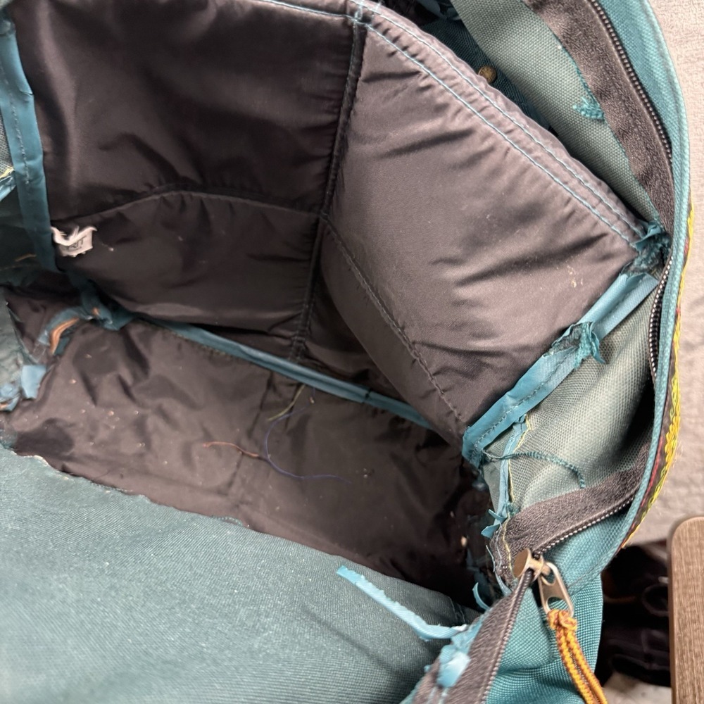 ESPRIT Rough Ready Vintage Adult Backpack Tribal Pattern Leather Bottom - Picture 15 of 16